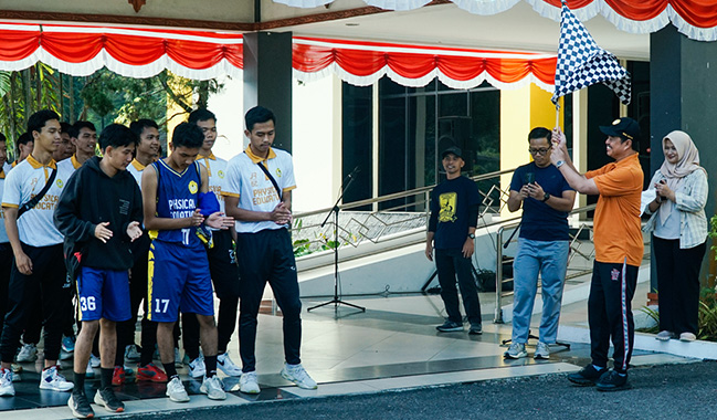 Puluhan Mahasiswa Ramaikan BPU 60 Minutes 60 Days Cycling-Running-Walking in 60th UNSOED