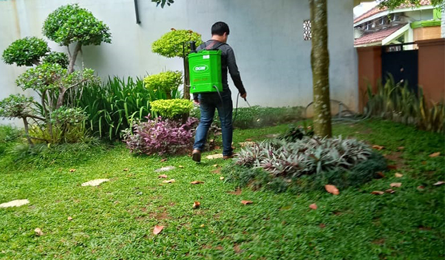Polsek Purwokerto Utara Beri Dukungan Penuh Penyemprotan Disinfektan
