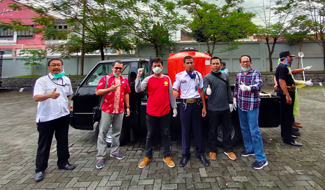 Polsek Purwokerto Utara Beri Dukungan Penuh Penyemprotan Disinfektan