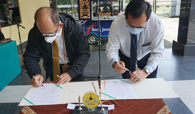 UNSOED Terima Food Truck dari Bank Jateng