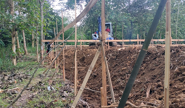 Tingkatkan Produktivitas, BPU Bangun Kandang Ayam Closed House II di Gunung Tugel 