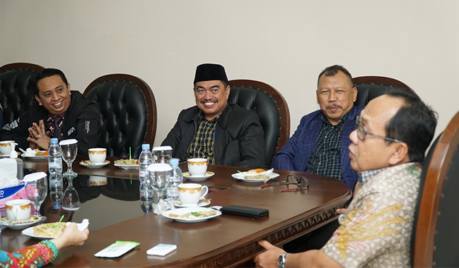 Anggota Komisi V DPR RI Novita Wijayanti Mengunjungi Lokasi Pembangunan Rusunawa 2 Unsoed