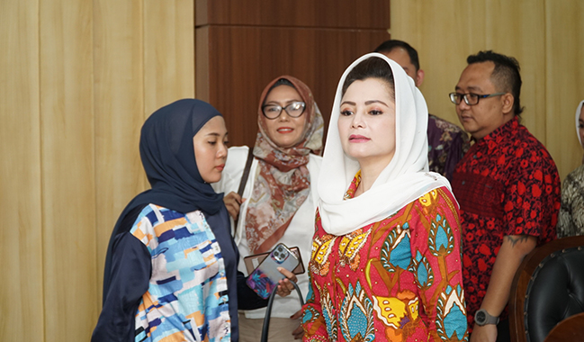 Anggota Komisi V DPR RI Novita Wijayanti Mengunjungi Lokasi Pembangunan Rusunawa 2 Unsoed