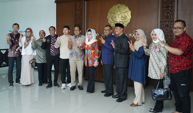 Anggota Komisi V DPR RI Novita Wijayanti Mengunjungi Lokasi Pembangunan Rusunawa 2 Unsoed