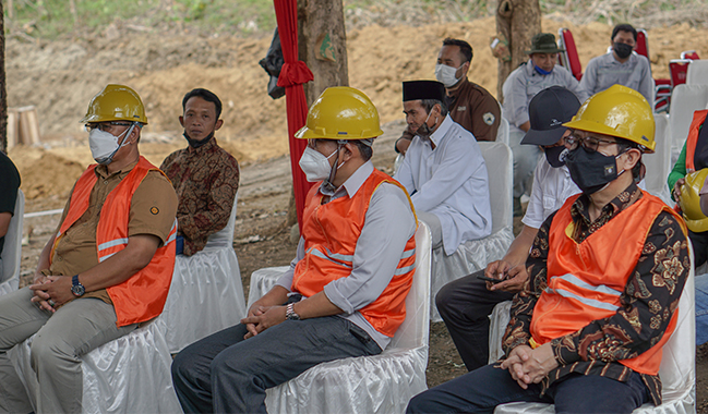 BPU Gelar Tasyakuran Peletakan Batu Pertama Pembangunan Closed House II Gn. Tugel