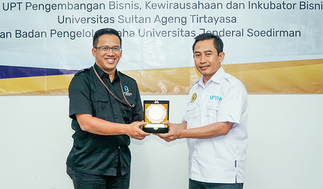 Knowledge Sharing Pengelolaan Unit Usaha antara BPU Unsoed dan Untirta